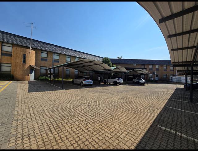 400M² WAREHOUSE TO LET IN MEADOWDALE